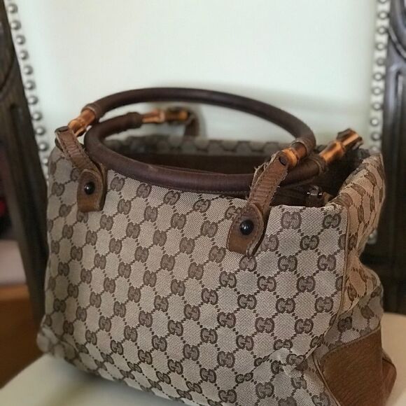 Gucci tote with bamboo handles - Picture 4 of 16